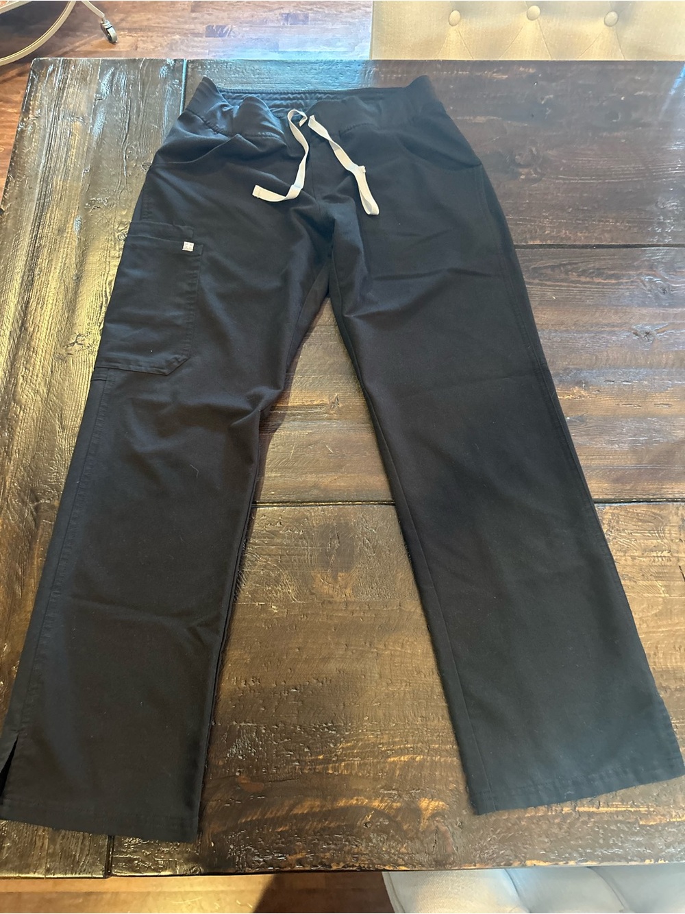 Figs Women’s Black scrub pants size Small petite